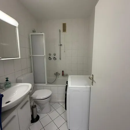 Beautiful With Skyline Views 70qm 아파트 *