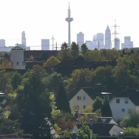 Beautiful With Skyline Views 70qm Apartament